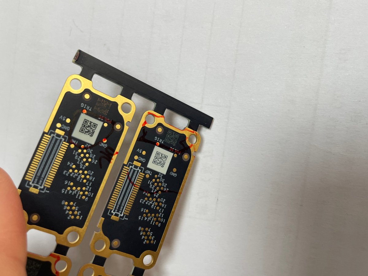 PCB板二维码激光打标样品